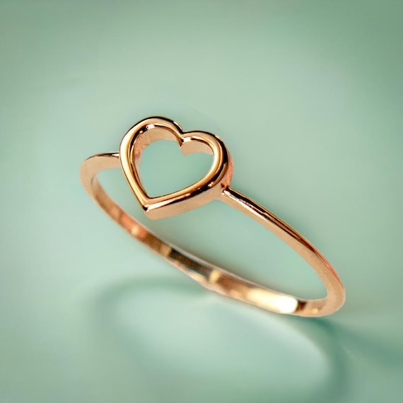 Anel Solitário Coração Vazado