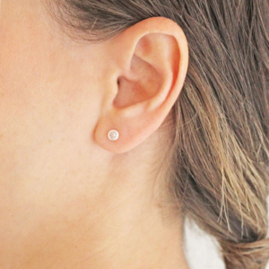 Brinco Ponto de Luz 4mm